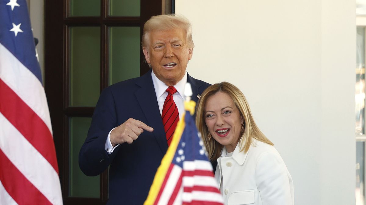 Jsem z ní v šoku. Trump a Meloniová se do sebe pustili